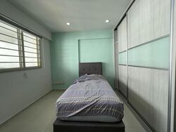 Blk 548 Jurong West Street 42 (Jurong West), HDB Executive #632437341